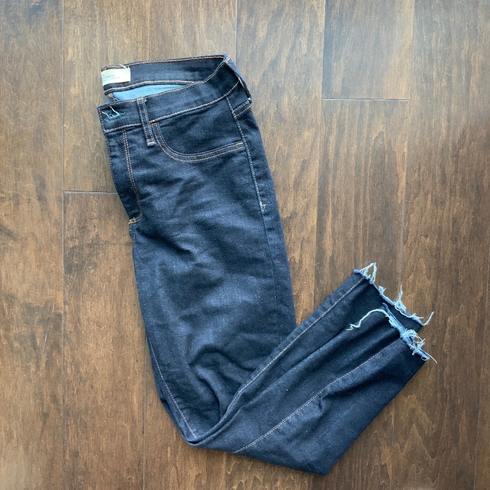 GAP Jeans  cropped with raw hem. Size 31.